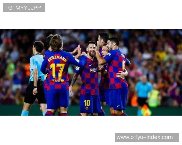 西甲焦点战：那不勒斯狂胜曼联四球全场沸腾瞬间回顾