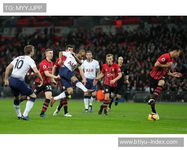 英超激战莱比锡逆转波尔图全场沸腾精彩瞬间回顾