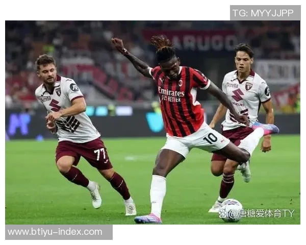 友谊赛精彩回顾拜仁大胜AC米兰乌龙球成焦点战术分析引人深思 友谊赛精彩回顾拜仁大胜AC米兰乌龙球成焦点战术分析引人深思