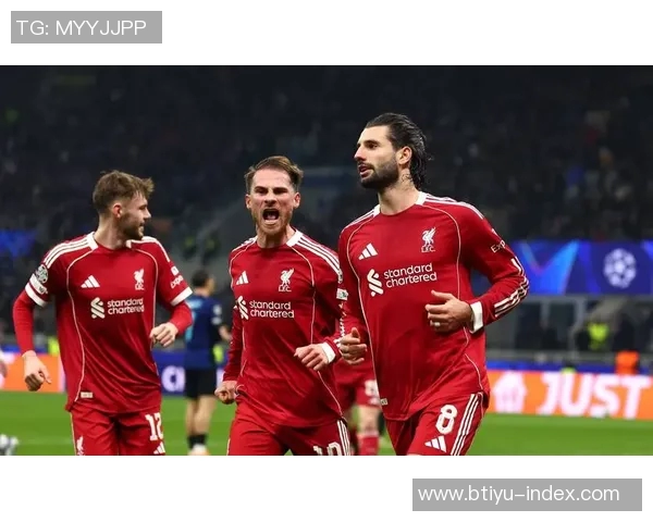 友谊赛精彩回顾:那不勒斯小胜利物浦红牌事件引发全场热议