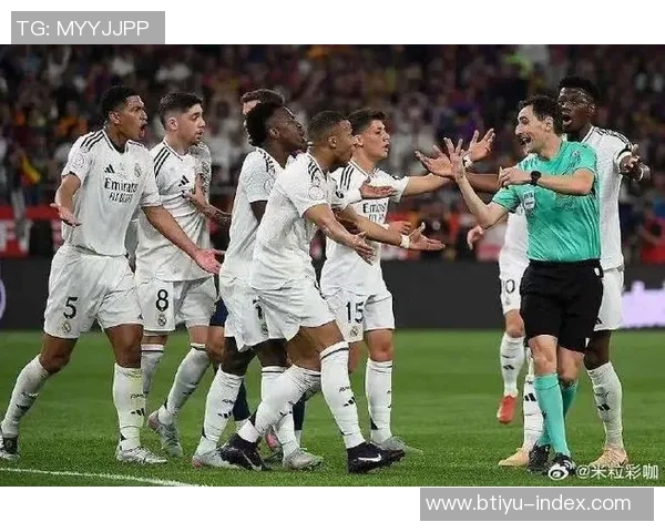 国王杯经典对决皇马险胜巴萨红牌事件引发全场热议 国王杯经典对决皇马险胜巴萨红牌事件引发全场热议